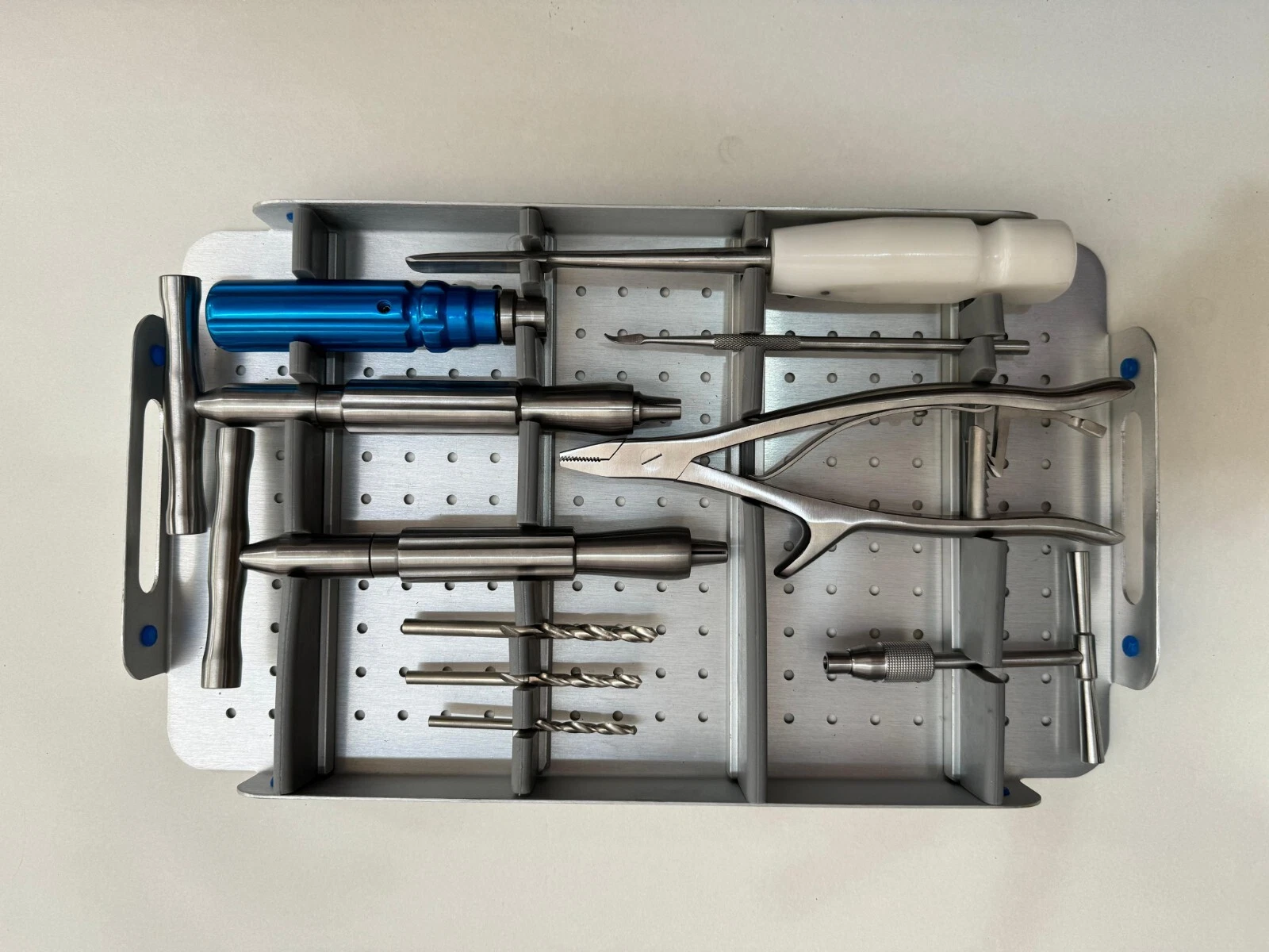 Broken Screw Orthopedic Removal Spine Instrument set with Sterilisation Box